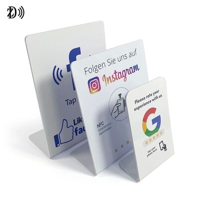 Logotipo personalizado NFC Stand Revisión de redes sociales NTAG213 NFC PVC Google Review Tarjeta Menú Display Stand